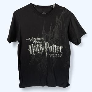 Harry Potter Wizarding World T-Shirt Size M Universal Orlando Hogwarts Castle